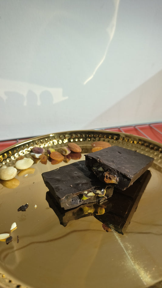 Roasted Dry fruits Dark chocolate{80 GRAMS}